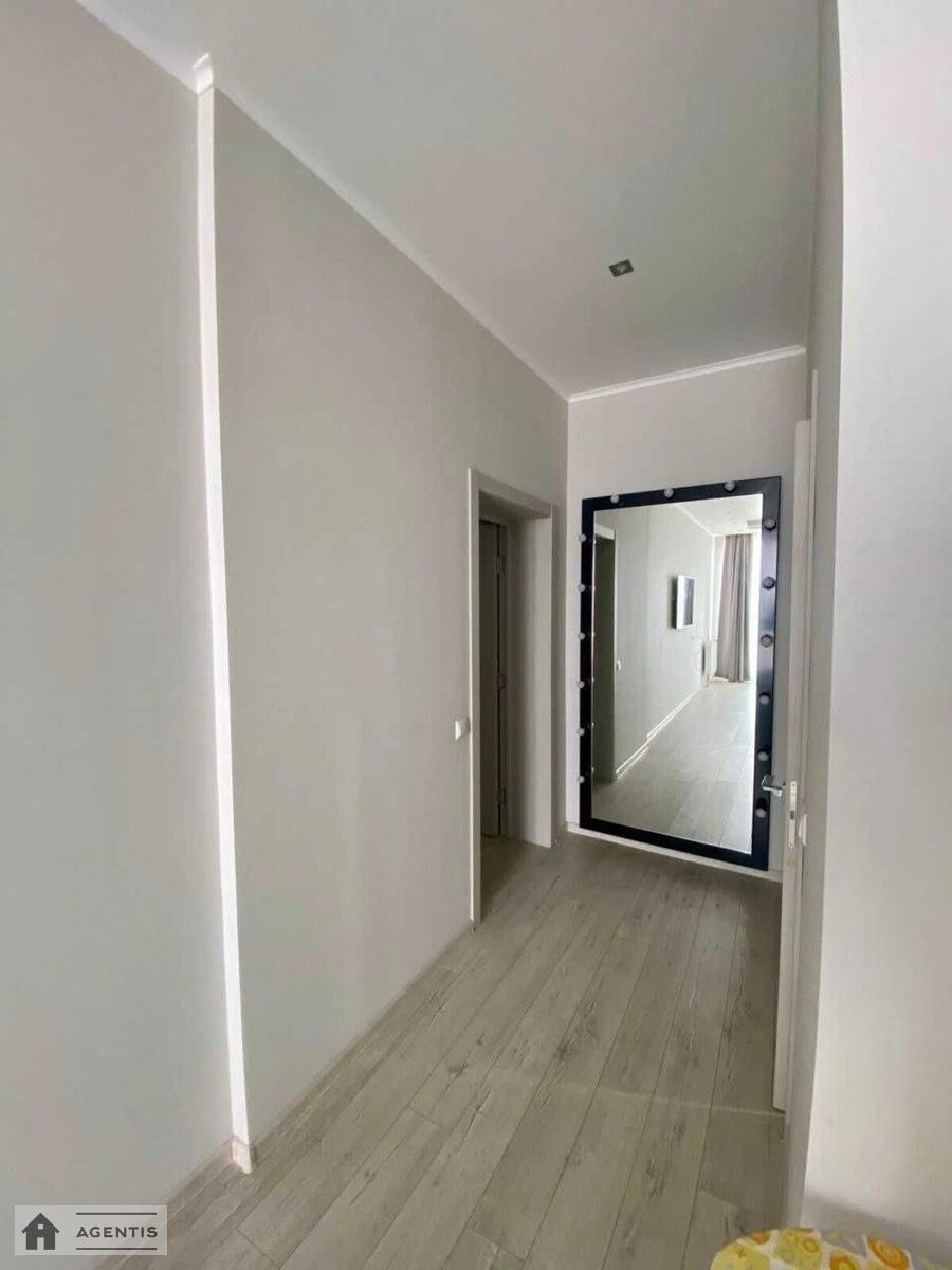 Сдам квартиру 2 комнаты, 83 m², 20 эт./32 этажа. 37, Саксаганского 37, Киев. 