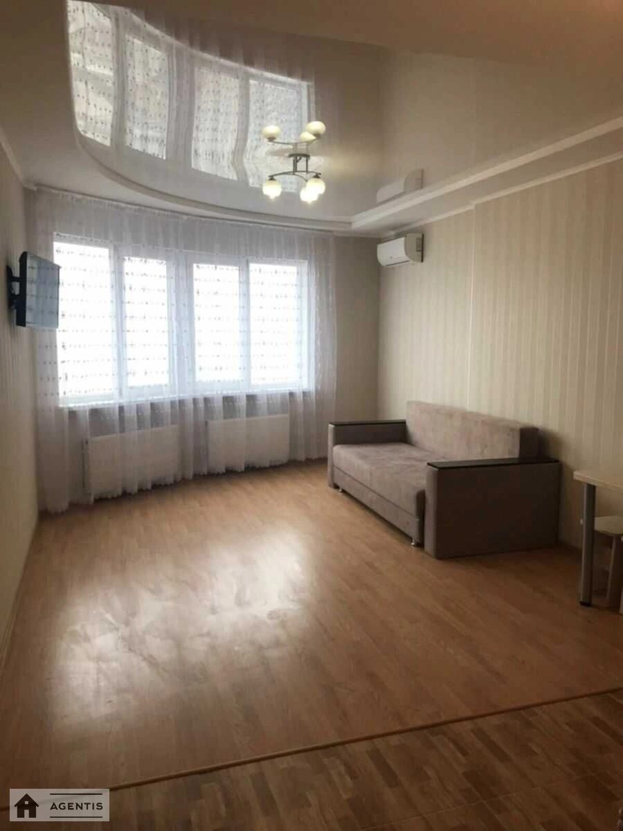 Apartment for rent 1 room, 60 m², 32nd fl./35 floors. 19, Kharkivske 19, Kyiv. 