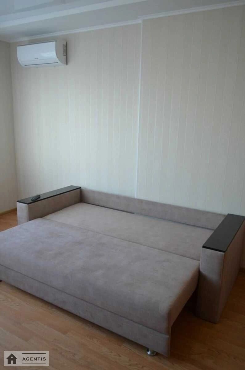 Apartment for rent 1 room, 60 m², 32nd fl./35 floors. 19, Kharkivske 19, Kyiv. 