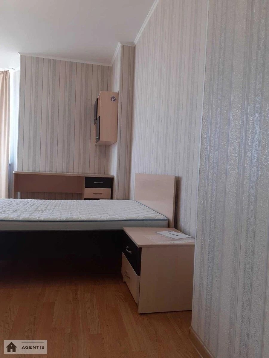 Apartment for rent 1 room, 60 m², 32nd fl./35 floors. 19, Kharkivske 19, Kyiv. 