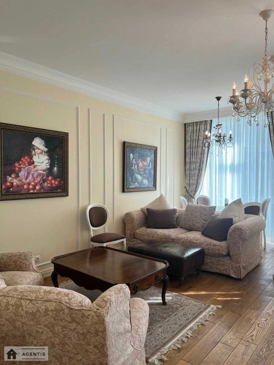 Сдам квартиру 3 комнаты, 123 m², 7 эт./9 этажей. 47, Зверинецкая 47, Киев. 