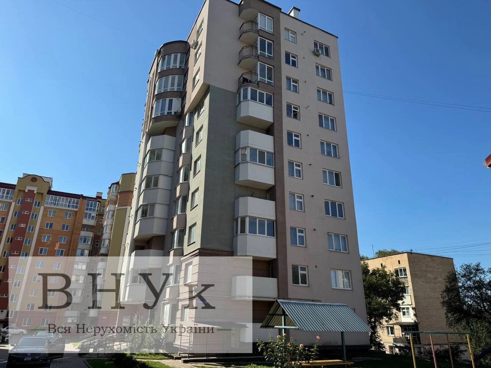 Apartments for sale 1 room, 42 m², 4th fl./10 floors. Troleybusna vul., Ternopil. 