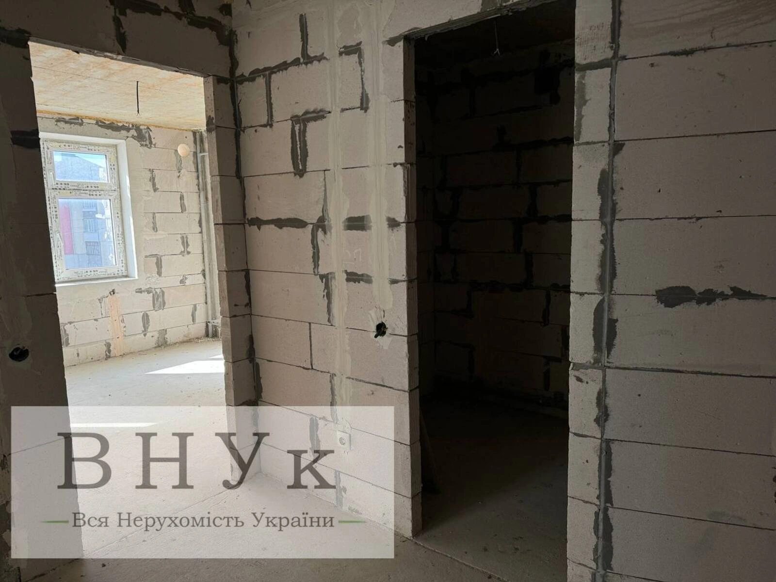 Продаж квартири 1 кімната, 42 m², 4 пов./10 поверхів. Тролейбусна вул., Тернопіль. 