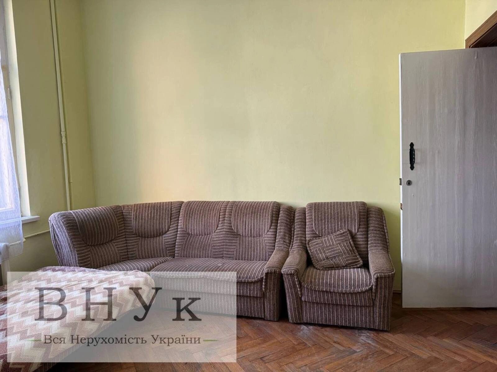 Apartments for sale 2 rooms, 69 m², 2nd fl./3 floors. Chornovola V. vul., Ternopil. 