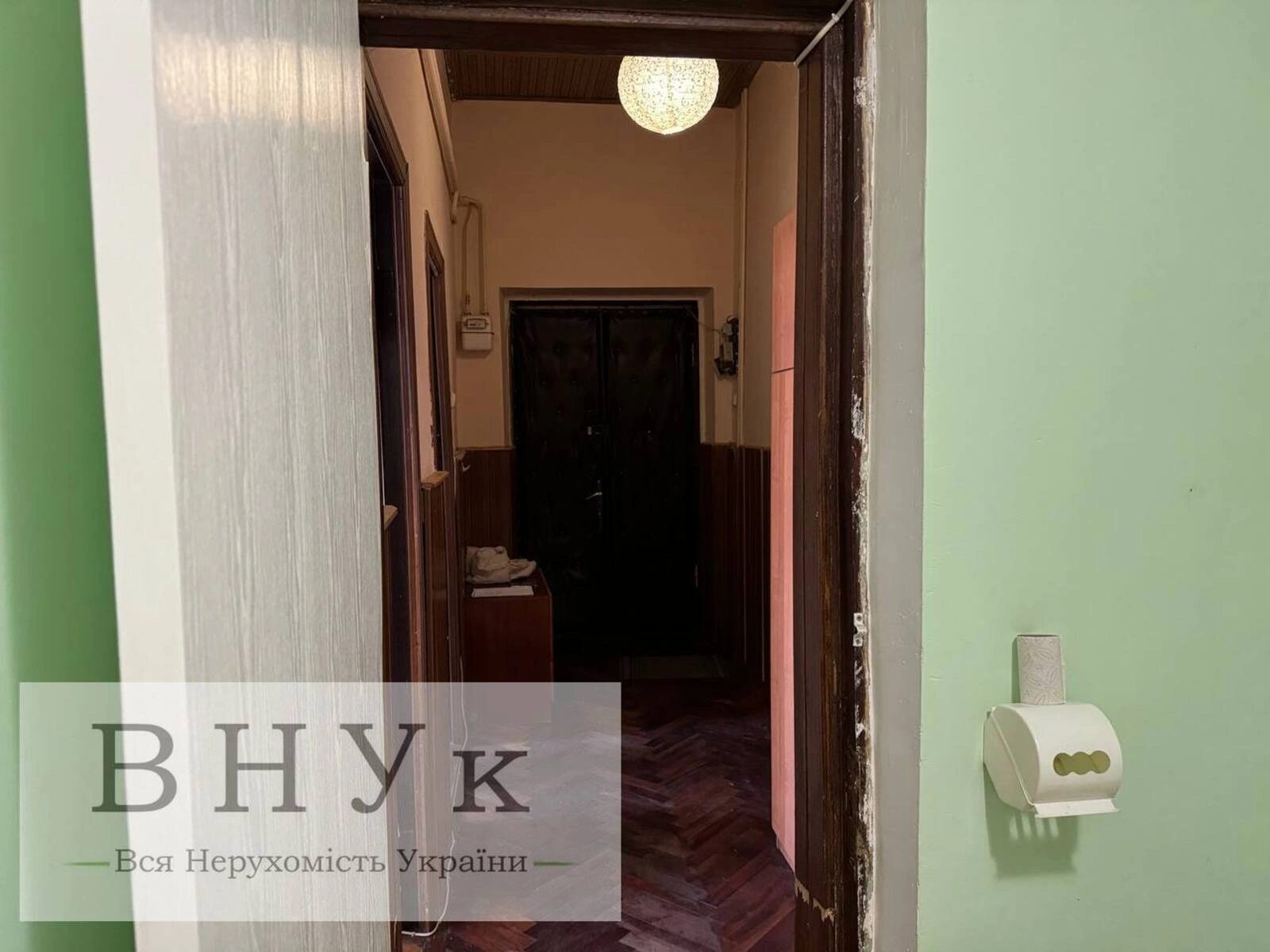 Продаж квартири 2 кімнати, 69 m², 2 пов./3 поверхи. Чорновола В. вул., Тернопіль. 