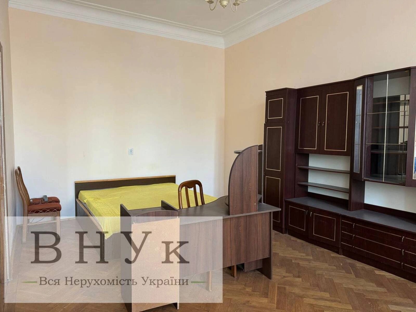 Apartments for sale 2 rooms, 69 m², 2nd fl./3 floors. Chornovola V. vul., Ternopil. 