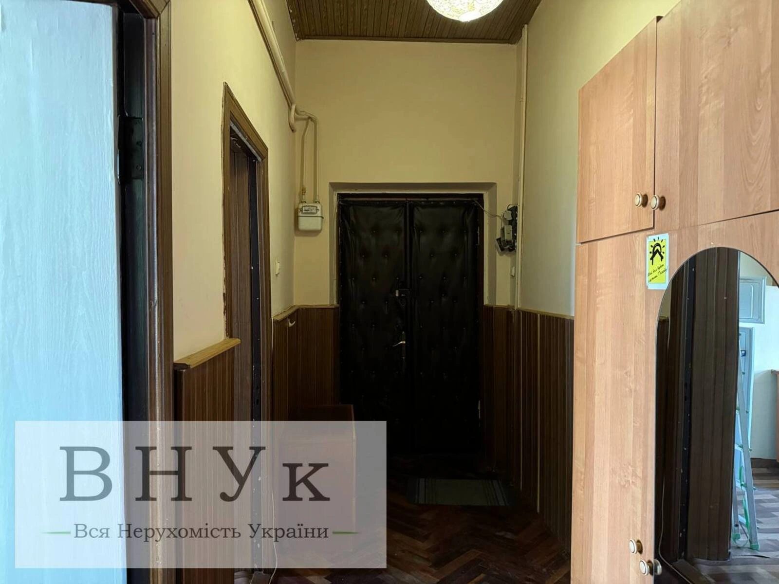 Продаж квартири 2 кімнати, 69 m², 2 пов./3 поверхи. Чорновола В. вул., Тернопіль. 