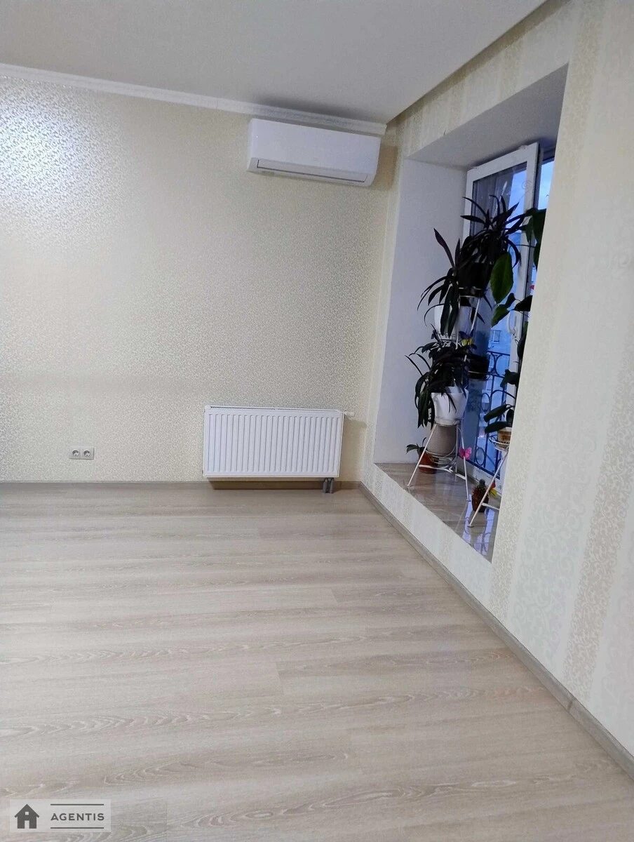 Apartment for rent 1 room, 42 m², 15th fl./17 floors. 25, Denysa Rachinskoho vul. Kombinatna, Kyiv. 