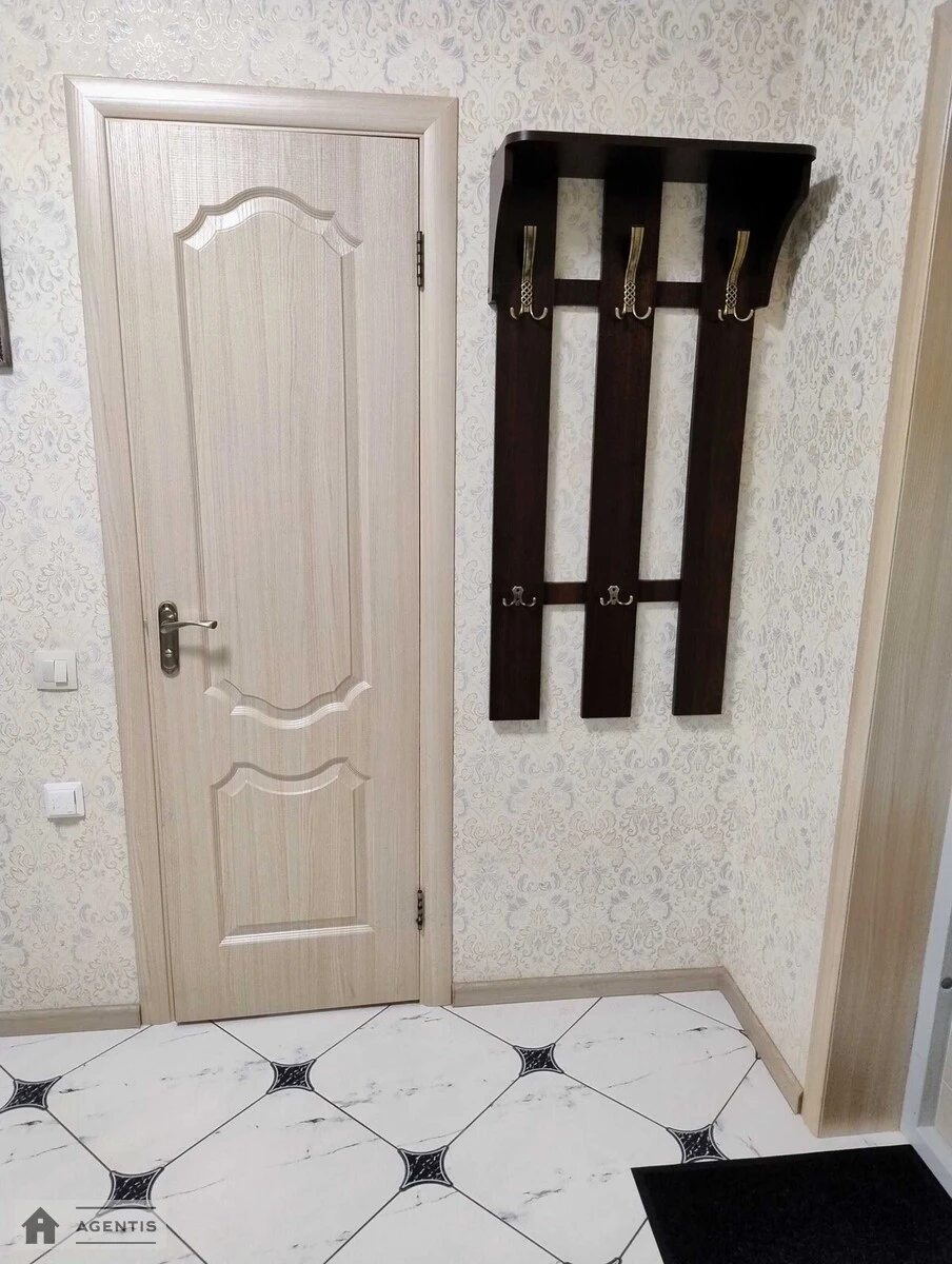 Сдам квартиру 1 комната, 42 m², 15 эт./17 этажей. 25, Дениса Рачінського вул. (Комбінатна), Киев. 