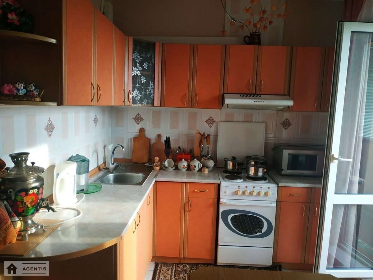 Apartment for rent 2 rooms, 58 m², 13th fl./16 floors. 1, Lesia Kurbasa 1, Kyiv. 