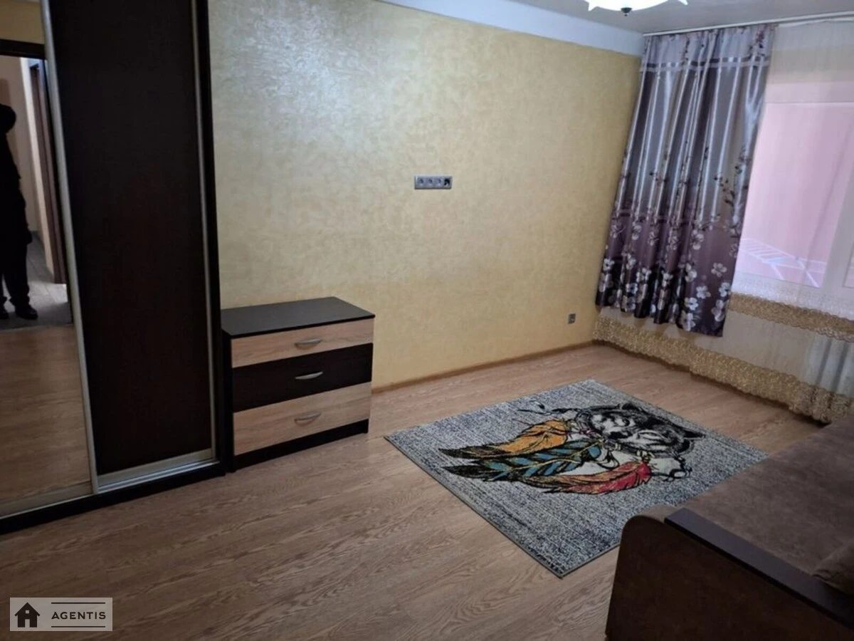 Apartment for rent 1 room, 35 m², 1st fl./9 floors. 5, Zhulya Verna bulv. Romena Rollana, Kyiv. 