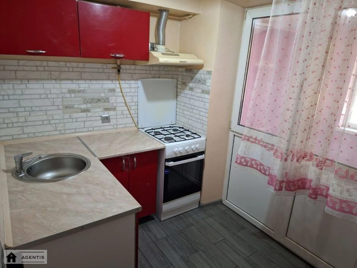 Здам квартиру 1 кімната, 35 m², 1 пов./9 поверхів. 5, Жуля Верна бульв. (Ромена Роллана), Київ. 