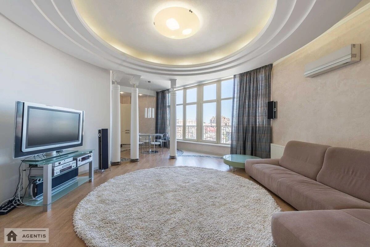 Apartment for rent 3 rooms, 150 m², 10th fl./12 floors. 49, Volodymyrska 49, Kyiv. 