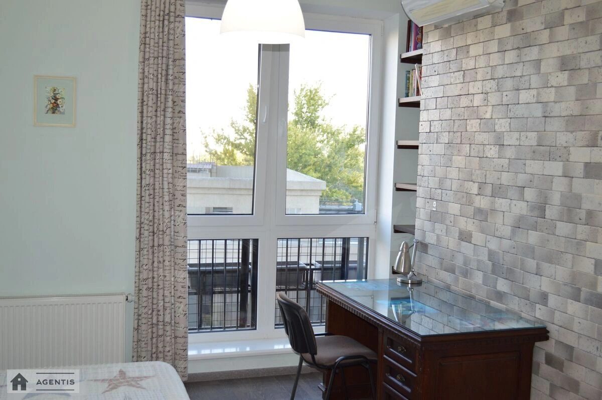 Apartment for rent 3 rooms, 116 m², 7th fl./17 floors. 44, Yevhena Konovaltsya vul. Shchorsa, Kyiv. 