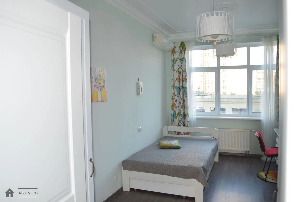 Apartment for rent 3 rooms, 116 m², 7th fl./17 floors. 44, Yevhena Konovaltsya vul. Shchorsa, Kyiv. 