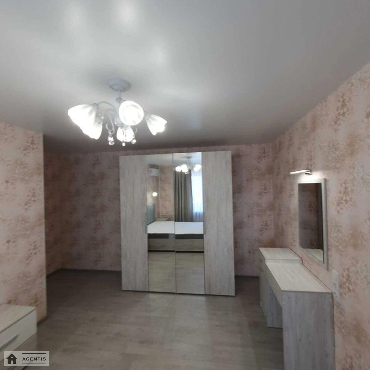 Сдам квартиру 2 комнаты, 58 m², 14 эт./16 этажей. 7, Юрія Іллєнка вул. (Мельникова), Киев. 