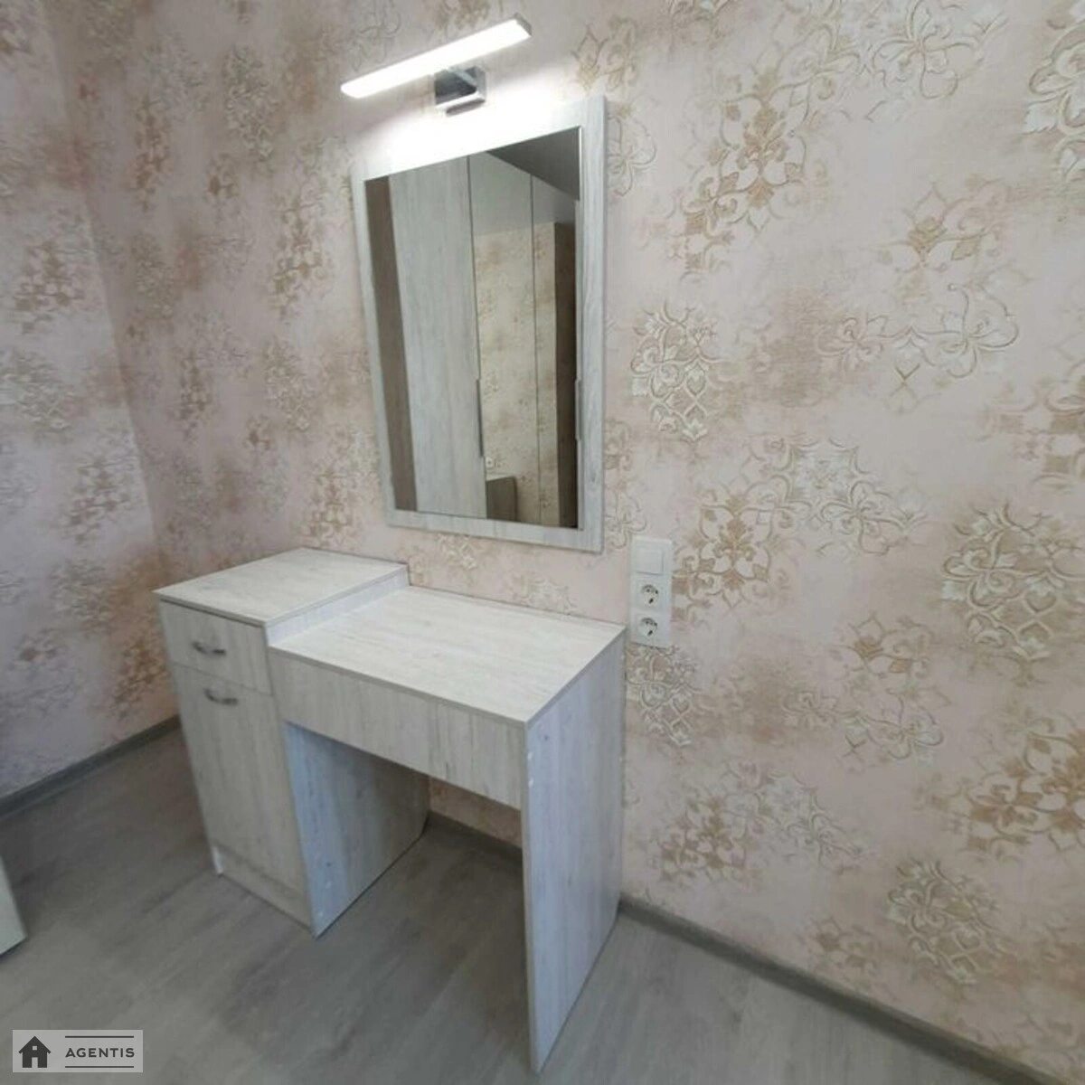 Здам квартиру 2 кімнати, 58 m², 14 пов./16 поверхів. 7, Юрія Іллєнка вул. (Мельникова), Київ. 