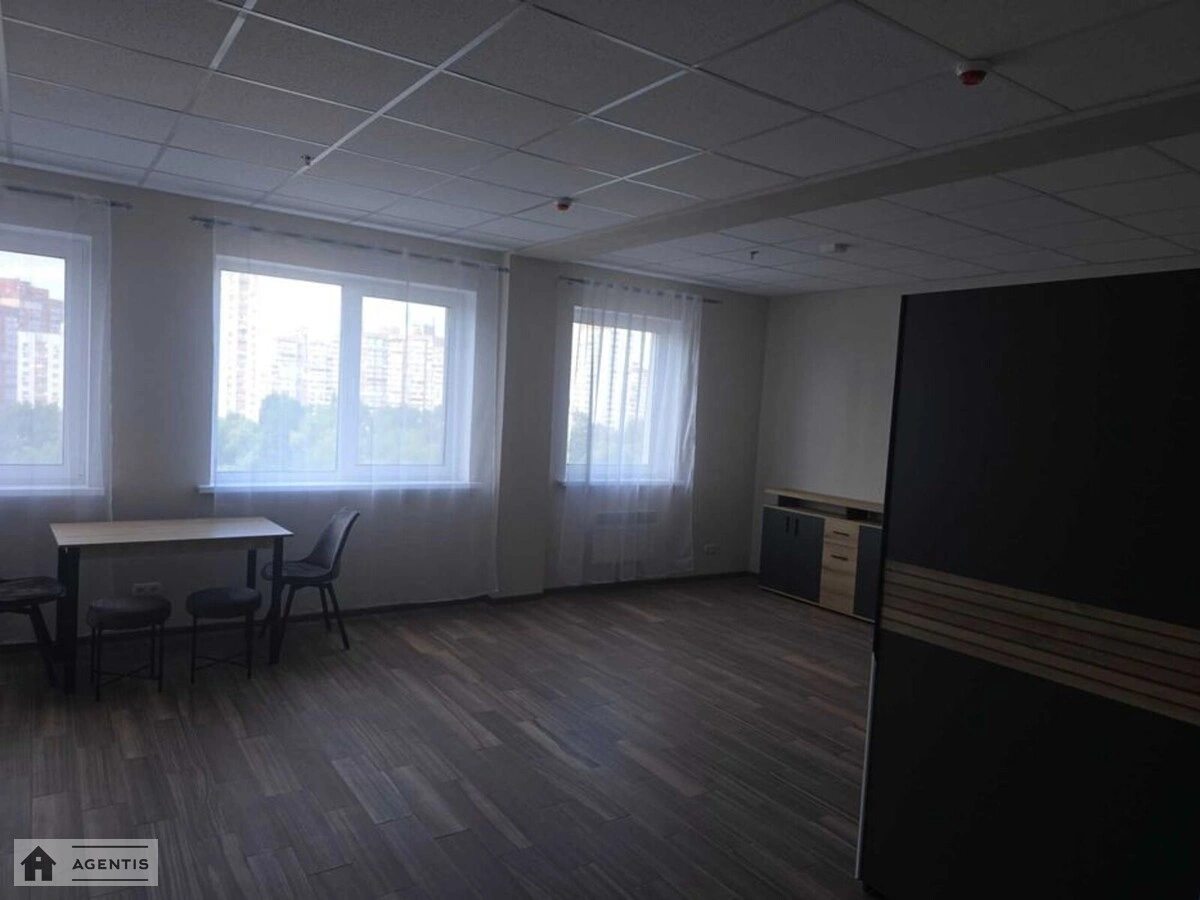 Apartment for rent 1 room, 38 m², 8th fl./9 floors. Romana Shukhevycha prosp. Henerala Vatutina, Kyiv. 