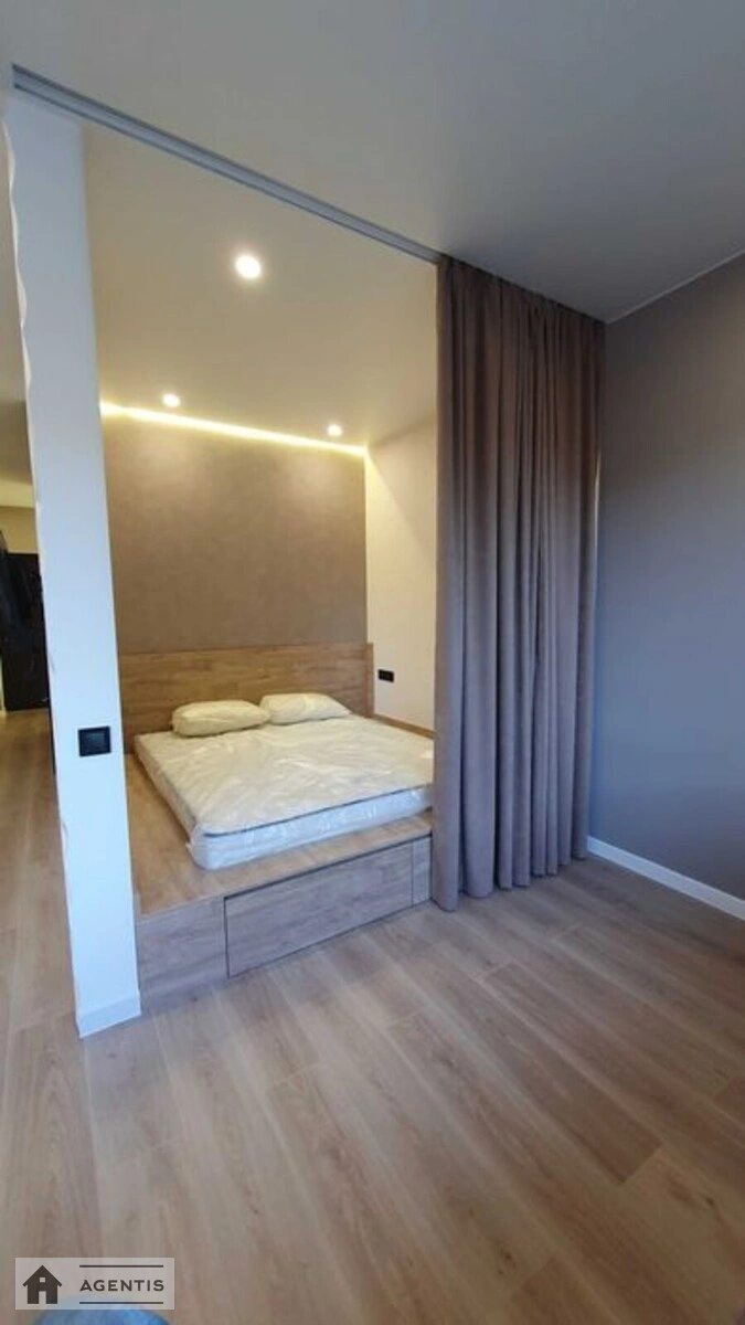 Apartment for rent 1 room, 42 m², 3rd fl./25 floors. 25, Oleny Telihy vul., Kyiv. 