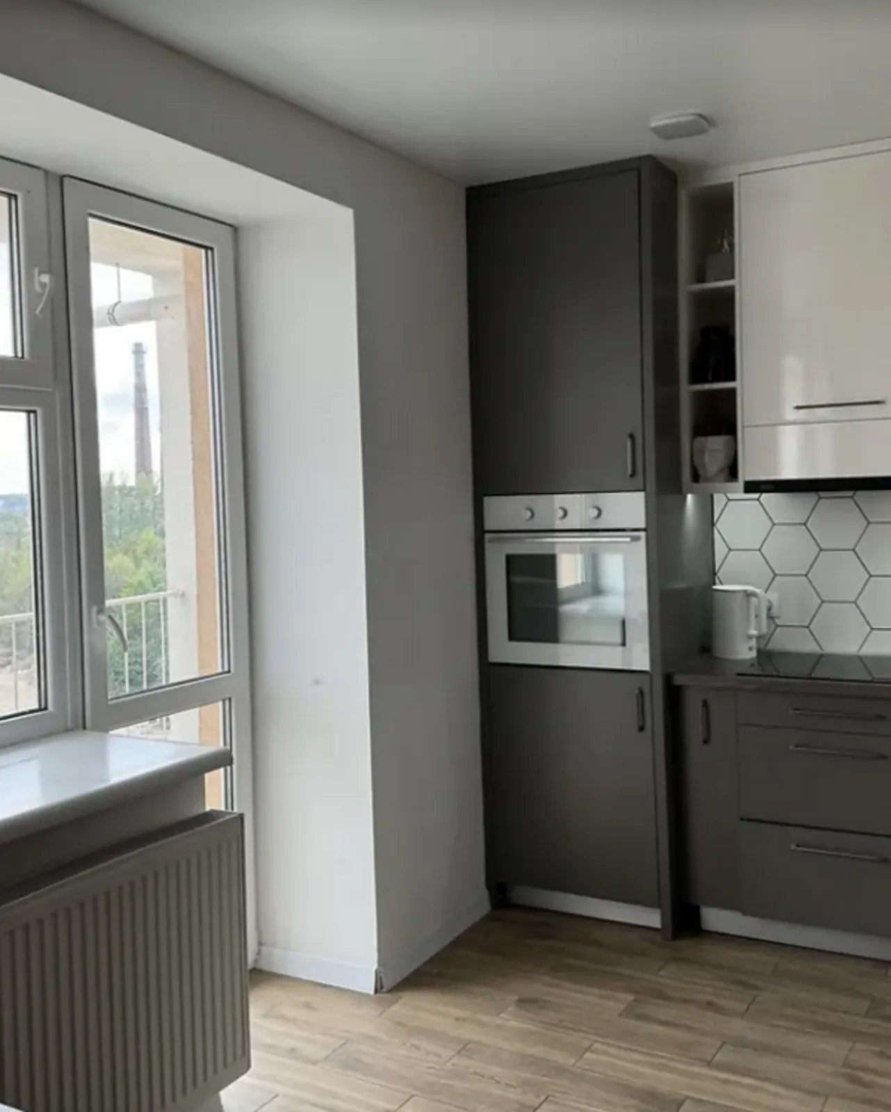 Продаж квартири 2 кімнати, 96 m², 4 пов./4 поверхи. Аляска, Тернопіль. 