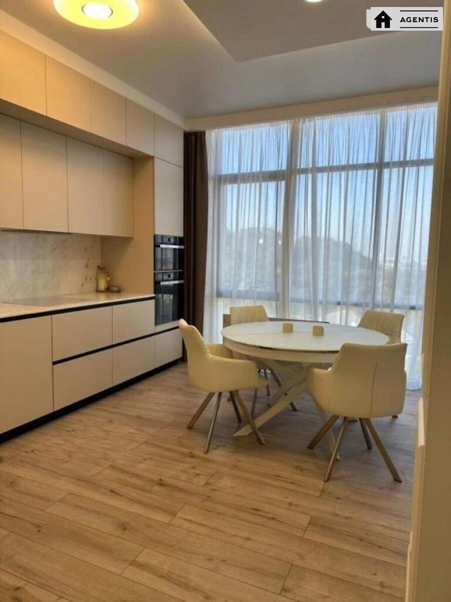 Сдам квартиру 2 комнаты, 56 m², 10 эт./11 этажей. 2, Мирна вул., Киев. 