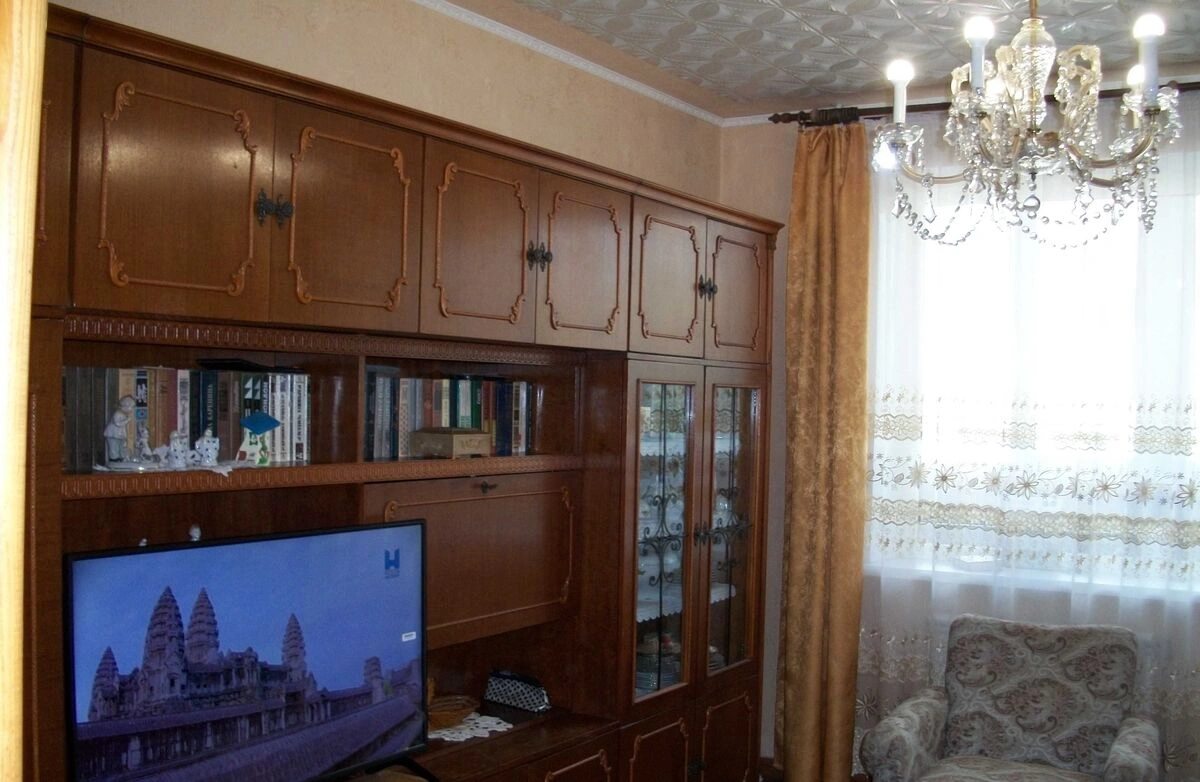 Apartments for sale 3 rooms, 61 m², 3rd fl./10 floors. Фортечний (кіровський), Kropyvnytskyy. 