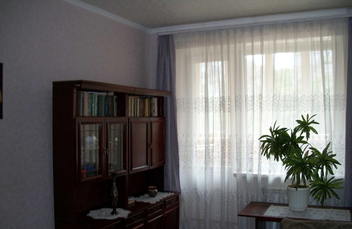 Apartments for sale 3 rooms, 61 m², 3rd fl./10 floors. Фортечний (кіровський), Kropyvnytskyy. 