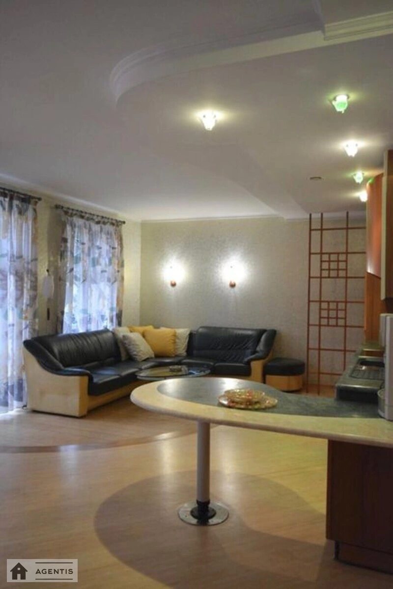 Apartment for rent 4 rooms, 140 m², 2nd fl./5 floors. Pecherskyy rayon, Kyiv. 