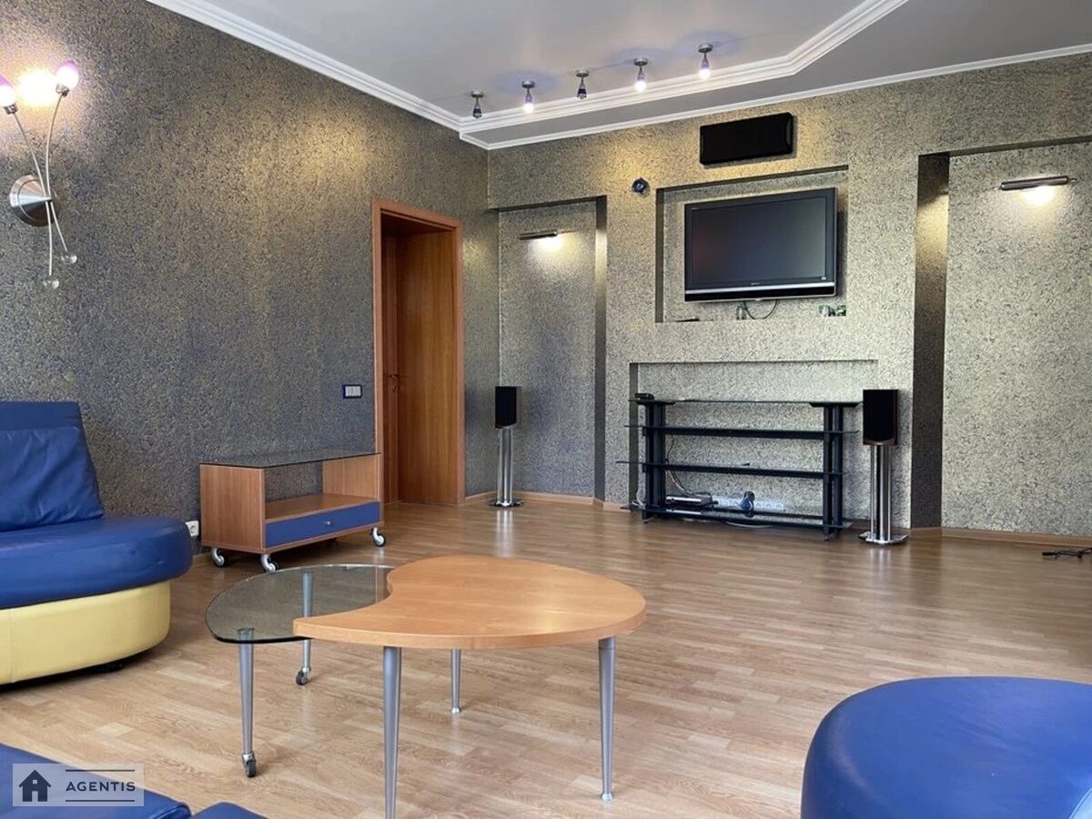 Apartment for rent 4 rooms, 140 m², 2nd fl./5 floors. Pecherskyy rayon, Kyiv. 