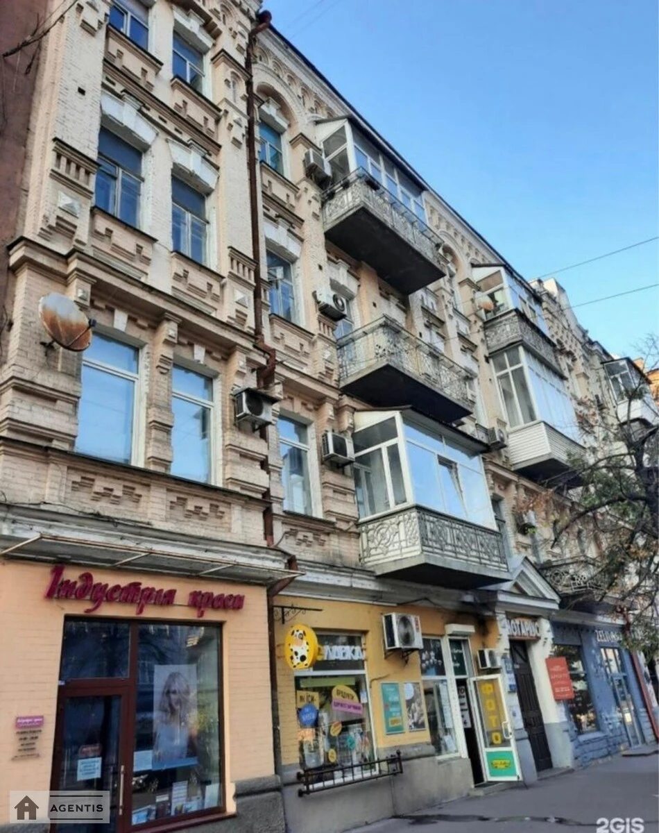 Сдам квартиру 1 комната, 42 m², 3 эт./4 этажа. 22, Саксаганского 22, Киев. 