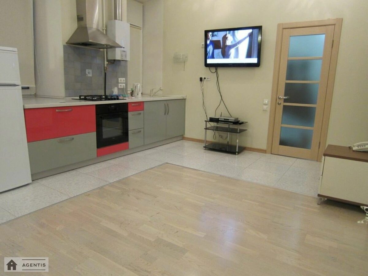 Apartment for rent 1 room, 42 m², 3rd fl./4 floors. 22, Saksaganskogo 22, Kyiv. 