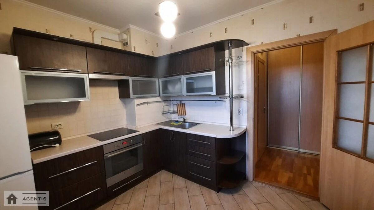 Сдам квартиру 1 комната, 45 m², 9 эт./25 этажей. 7, Олевская 7, Киев. 