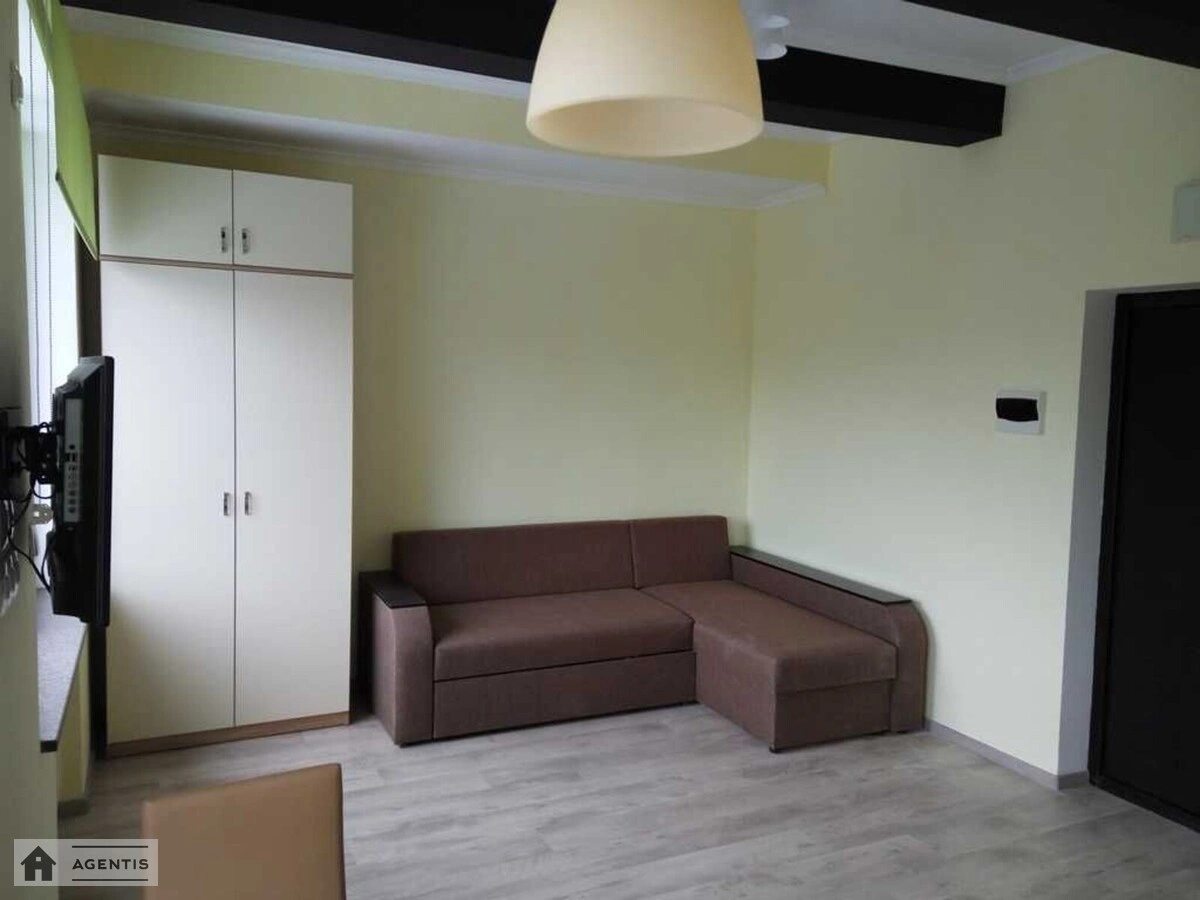 Apartment for rent 1 room, 22 m², 3rd fl./3 floors. 78, Mezhygirska 78, Kyiv. 