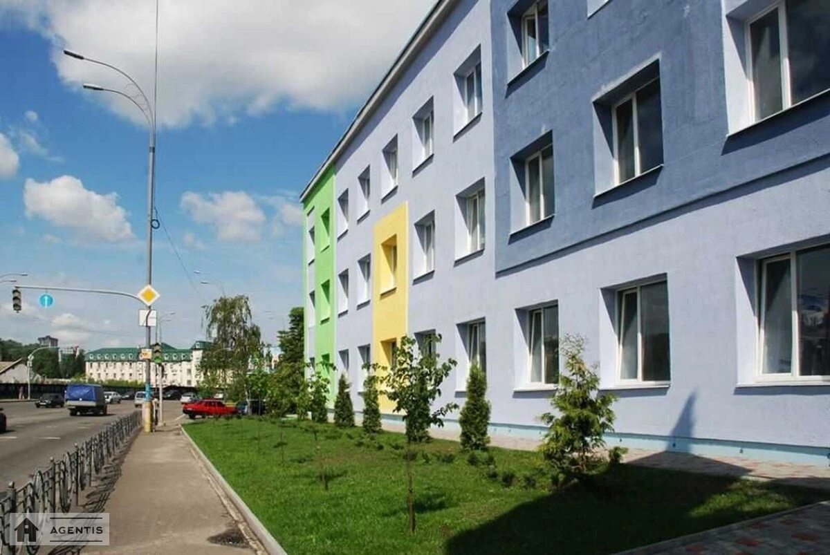 Здам квартиру 1 кімната, 22 m², 3 пов./3 поверхи. 78, Межигірська 78, Київ. 