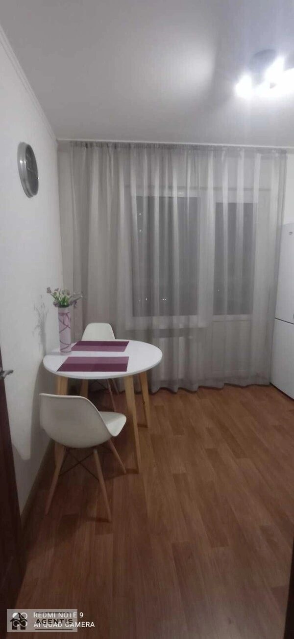 Apartment for rent 1 room, 37 m², 8th fl./25 floors. 5, Sofiyi Rusovoyi vul., Kyiv. 