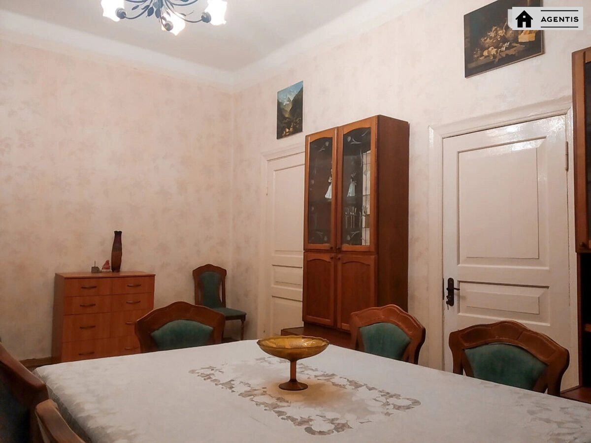 Apartment for rent 3 rooms, 70 m², 4th fl./7 floors. 24, Antonovycha vul. Horkoho, Kyiv. 