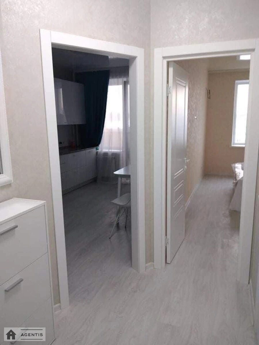 Здам квартиру 1 кімната, 41 m², 7 пов./10 поверхів. 9, Тарасівська 9, Київ. 