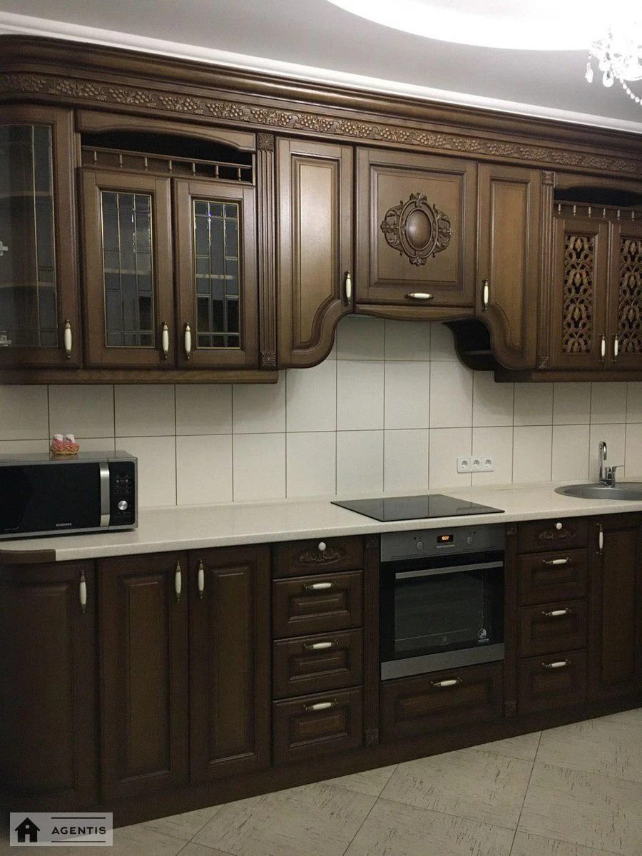 Сдам квартиру 3 комнаты, 164 m², 20 эт./23 этажа. 44, Євгена Коновальця вул. (Щорса), Киев. 