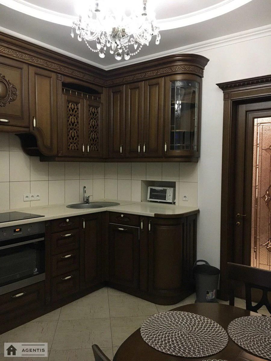 Сдам квартиру 3 комнаты, 164 m², 20 эт./23 этажа. 44, Євгена Коновальця вул. (Щорса), Киев. 