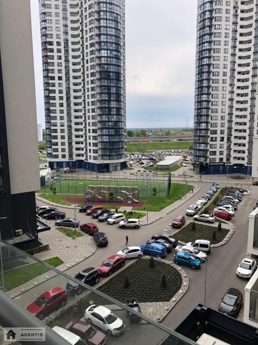 Сдам квартиру 1 комната, 42 m², 6 эт./24 этажа. Заречная, Киев. 