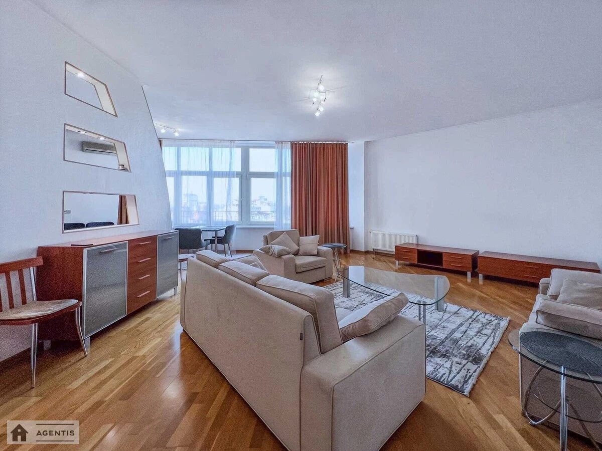 Сдам квартиру 3 комнаты, 150 m², 12 эт./14 этажей. 49, Володимирівська вул., Киев. 