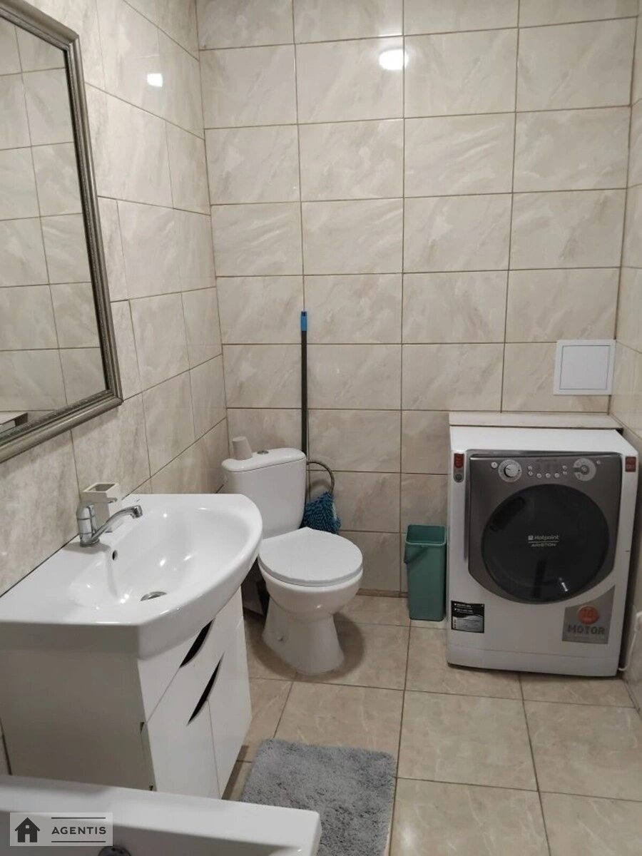 Здам квартиру 2 кімнати, 61 m², 4 пов./18 поверхів. 52, Данила Щербаківського вул. (Щербакова), Київ. 