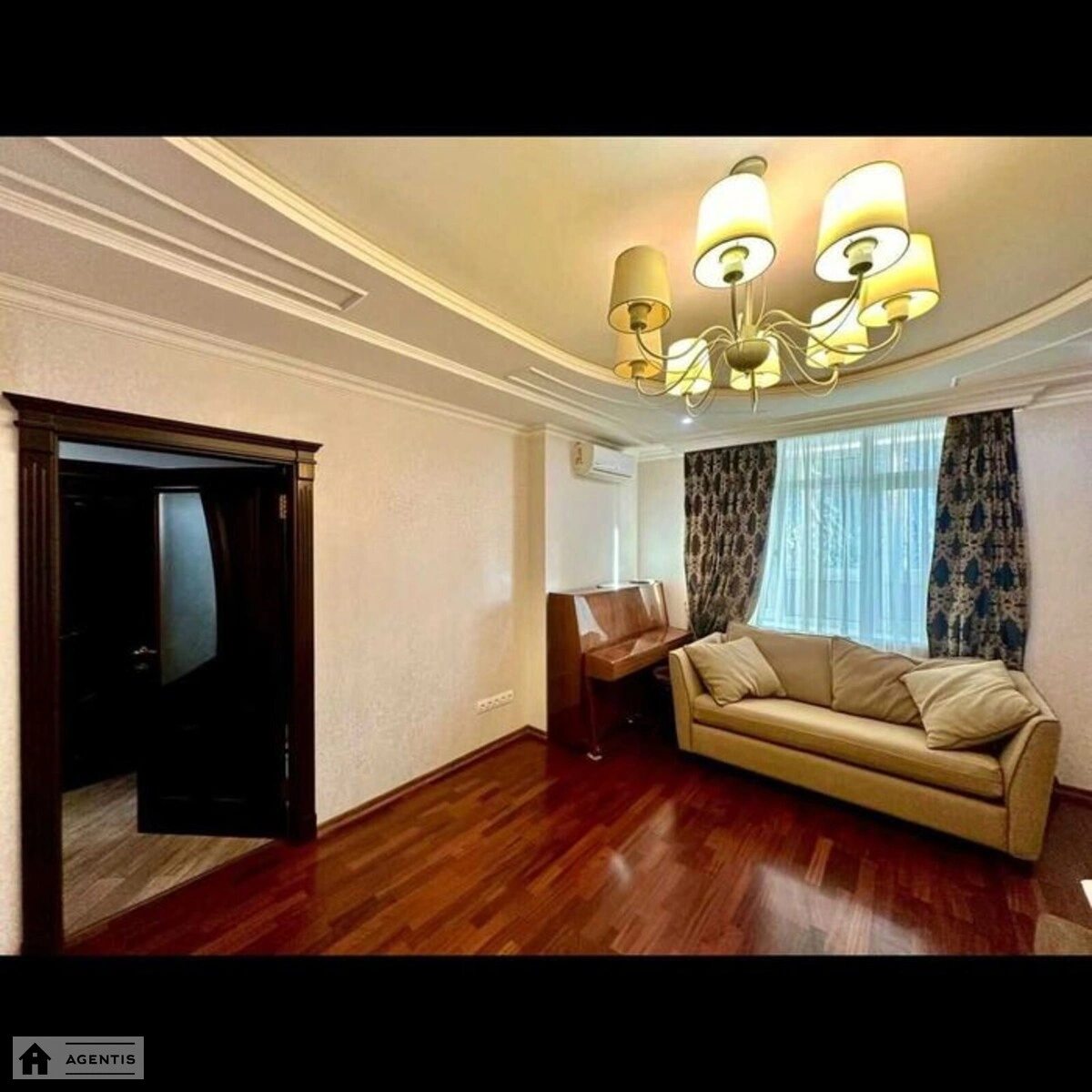 Apartment for rent 3 rooms, 96 m², 10th fl./24 floors. Anny Akhmatovoyi vul., Kyiv. 