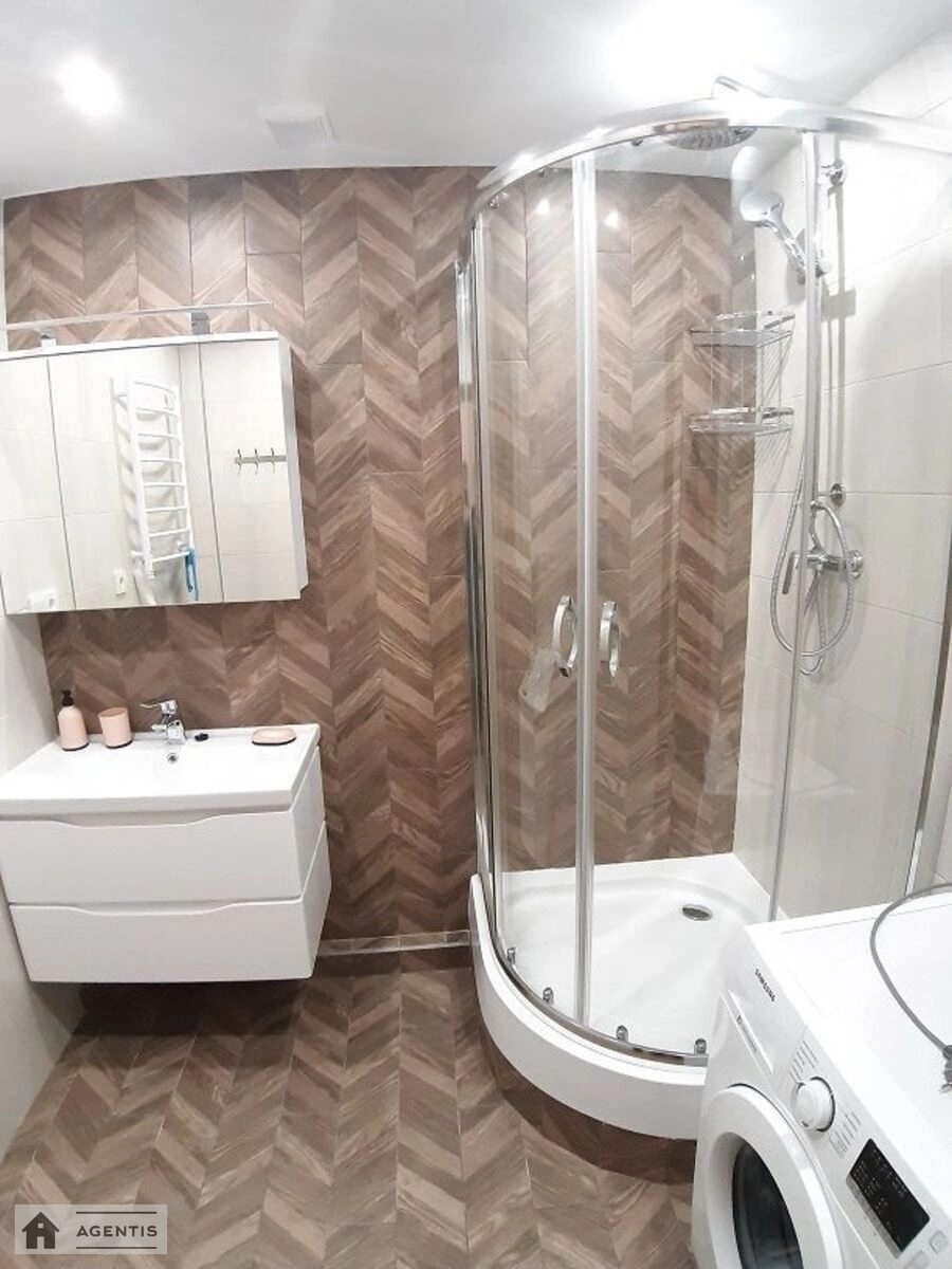 Apartment for rent 2 rooms, 778 m², 16th fl./25 floors. 3, Baltiyskiy 3, Kyiv. 