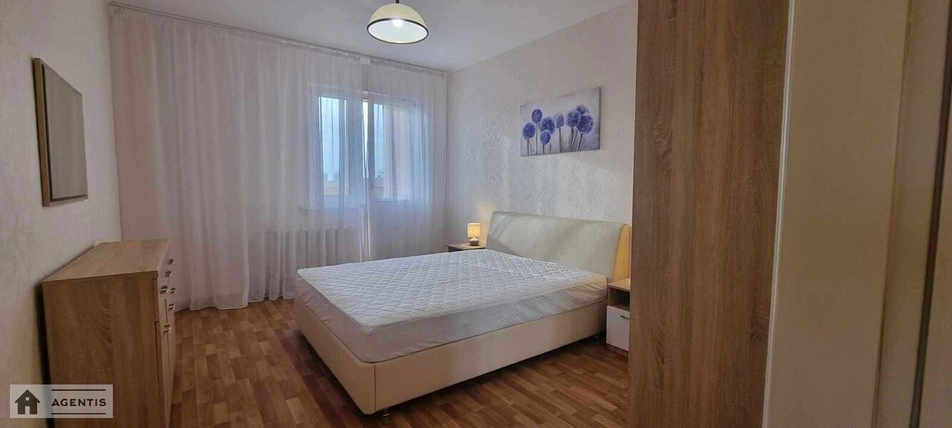 Сдам квартиру 2 комнаты, 67 m², 15 эт./25 этажей. 19, Ореста Васкула вул. (Феодори Пушиної), Киев. 