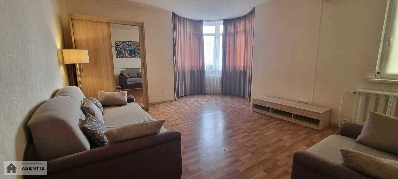 Сдам квартиру 2 комнаты, 67 m², 15 эт./25 этажей. 19, Ореста Васкула вул. (Феодори Пушиної), Киев. 