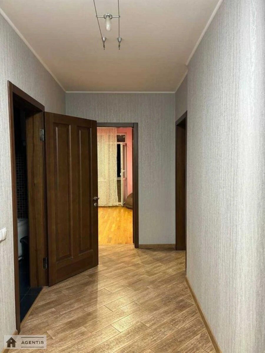 Apartment for rent 4 rooms, 140 m², 12th fl./25 floors. 25, Dniprovs'ka embankment 25, Kyiv. 