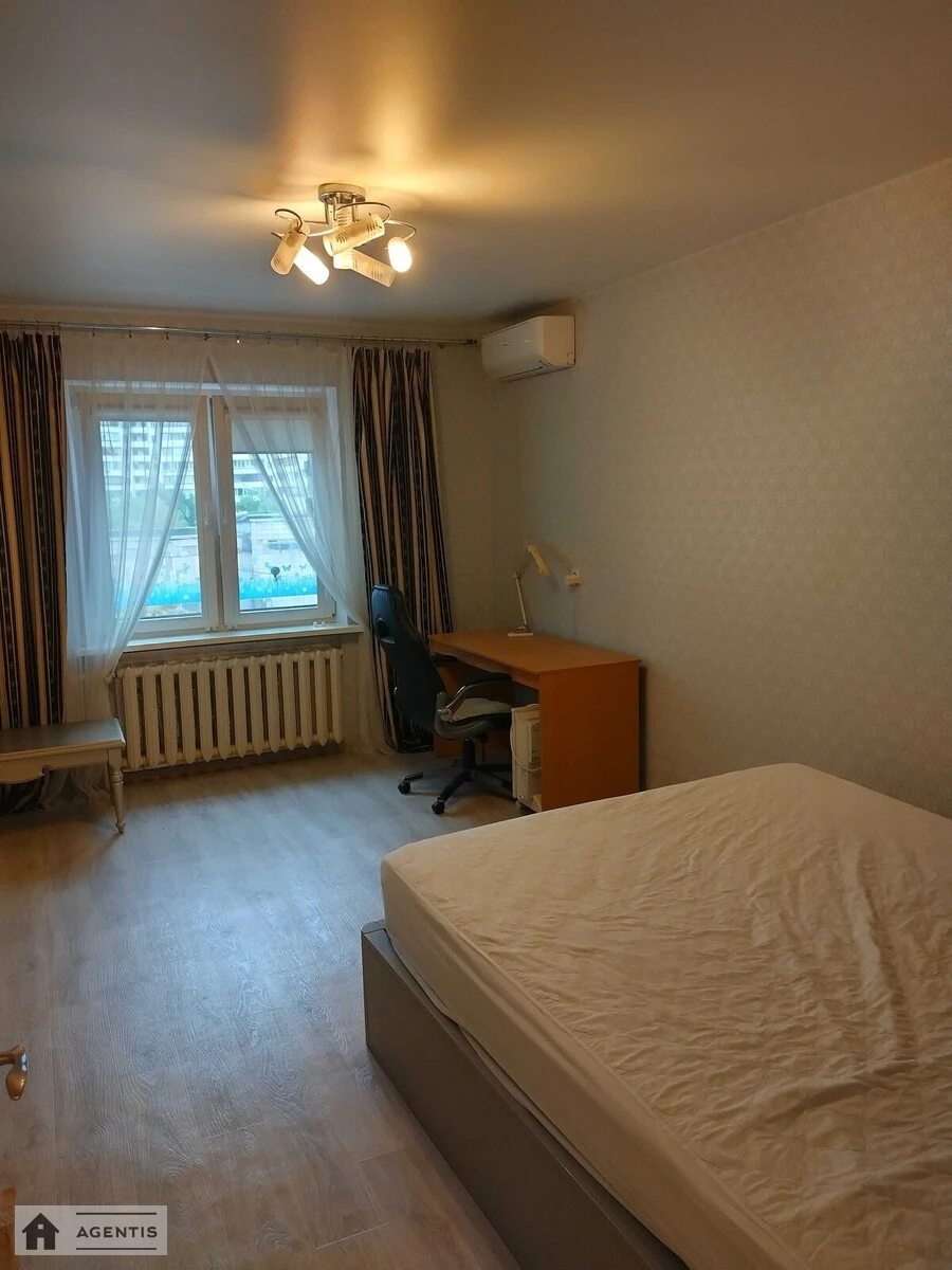 Apartment for rent 1 room, 42 m², 3rd fl./12 floors. 15, Levka Lukyanenka vul. Marshala Tymoshenka, Kyiv. 