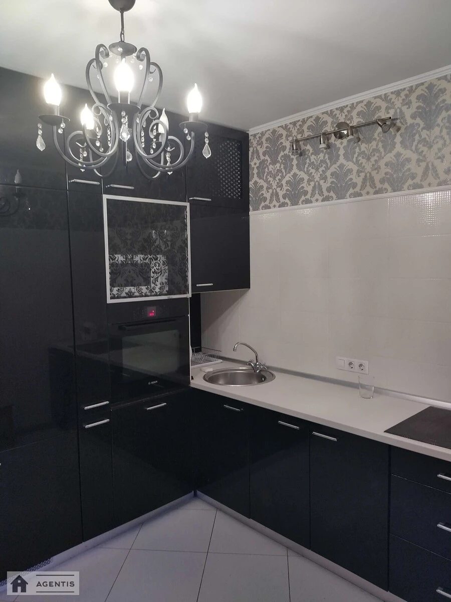 Сдам квартиру 1 комната, 42 m², 3 эт./12 этажей. 15, Левка Лукяненка вул. (Маршала Тимошенка), Киев. 