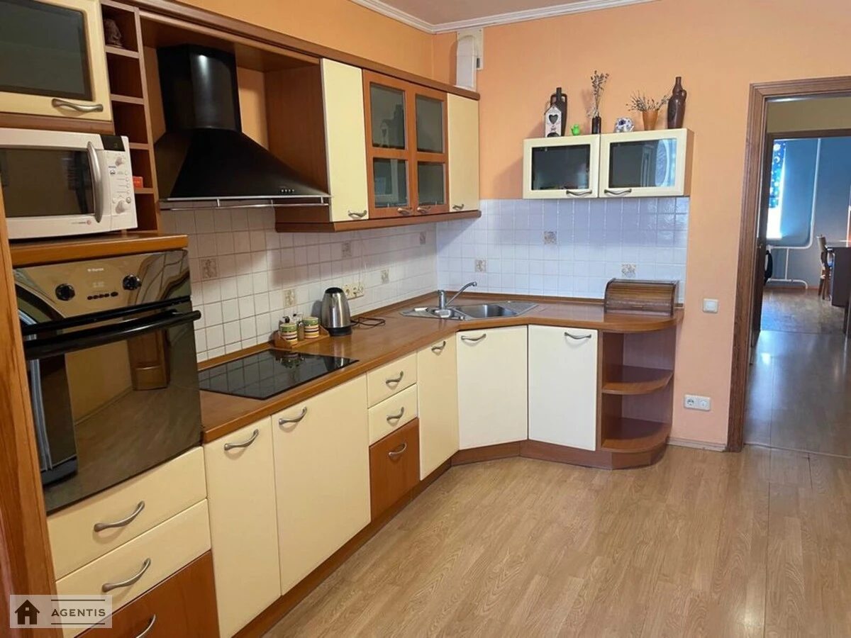 Здам квартиру 3 кімнати, 95 m², 7 пов./16 поверхів. Вишняківська, Київ. 